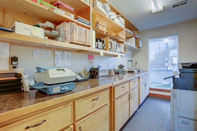 735 SW 9th St, Redmond, OR 97756